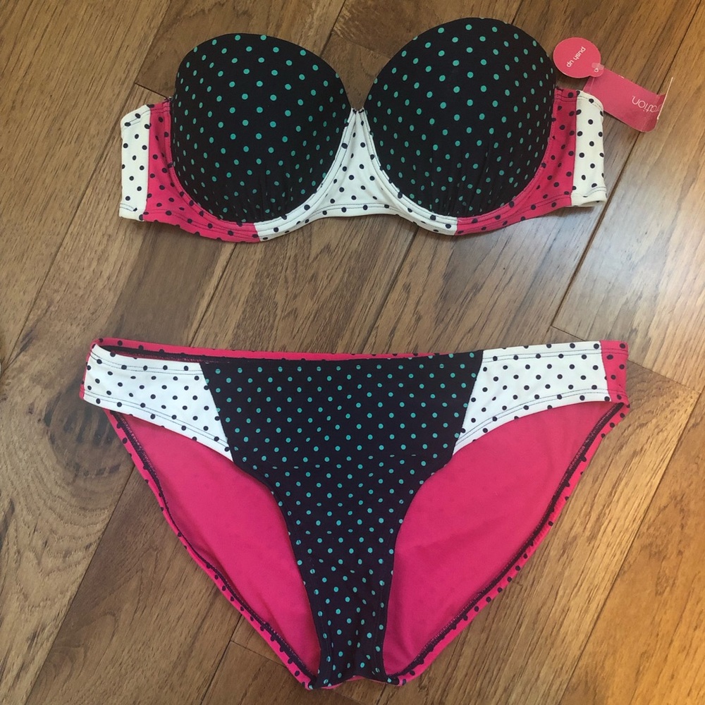 🌻 3 for $20 🌻 | Tri-color polka dot bikini